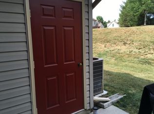 1235 Timber View Dr, Mechanicsburg, PA 17050