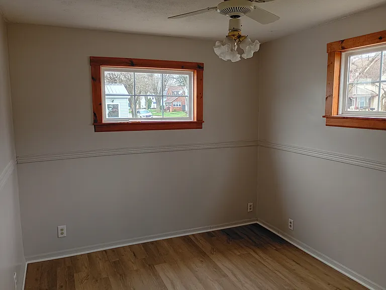 501 W Main St — Photo 24