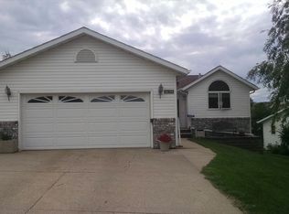 3235 E Capitol Ave, Bismarck, ND 58501