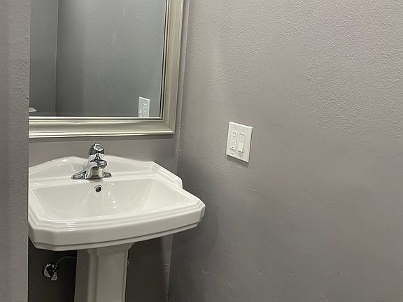 5th image of 1732 Bradbury Dr