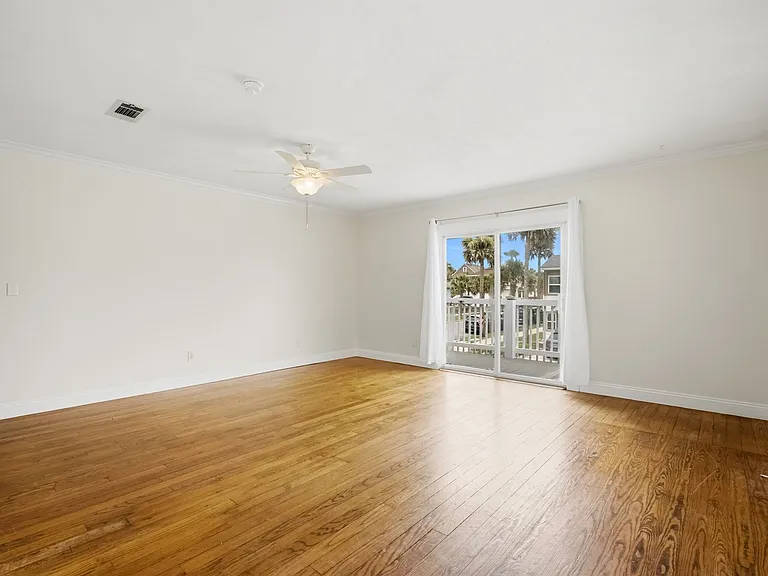 200 Walnut St #2 — Photo 8