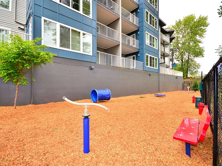 Harrington Square — Photo 28