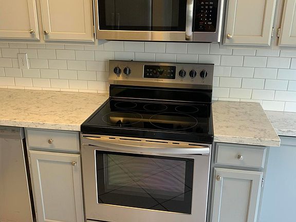 5th image of 3930 W Monterey St Unit 105