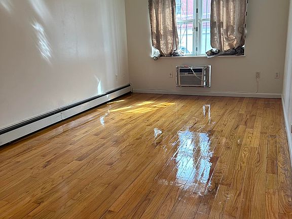 5th image of 2734 Hone Ave