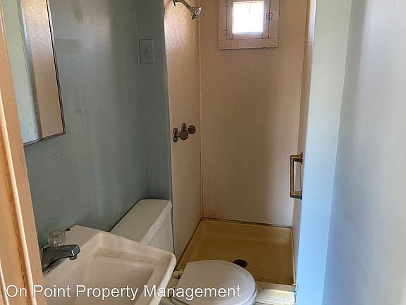 2nd image of 109 W Green St APT 5