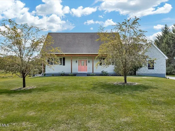 111 Orchard Lane, West Sand Lake, NY 12196