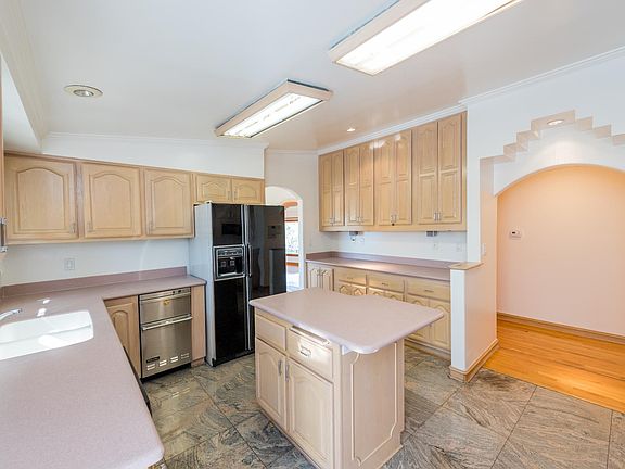 5th image of 4969 Medina Dr