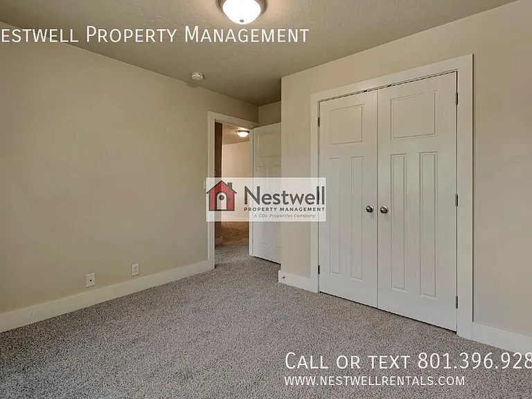 1327 E Urbandale Ln — Photo 13