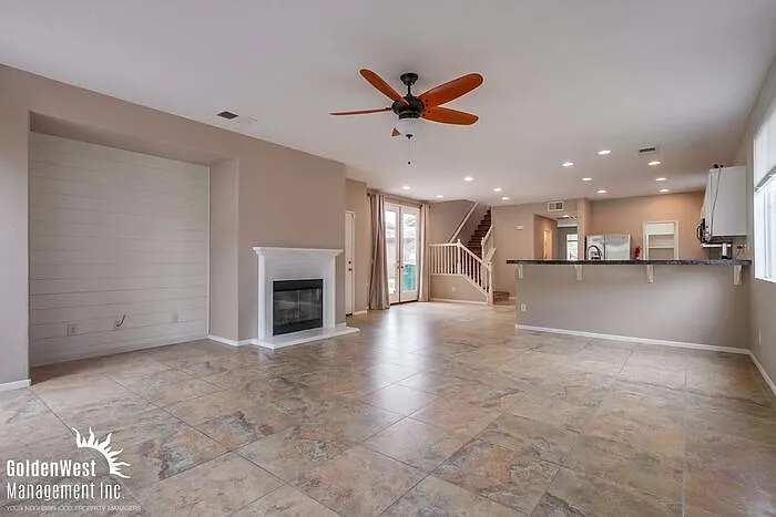 1002 Greenway Rd — Photo 3