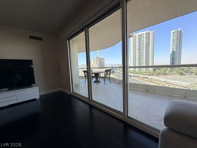 2777 Paradise Rd #807 — Photo 47