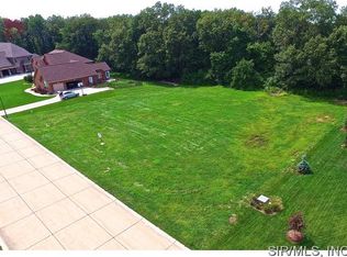 1181 Hearthstone Dr, O Fallon, IL 62269