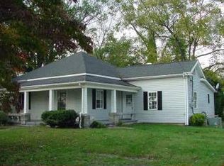 165 Tesh St, Mount Airy, NC 27030