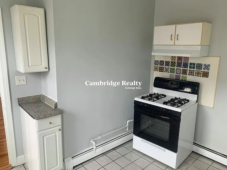 355 Medford St #2 — Photo 3
