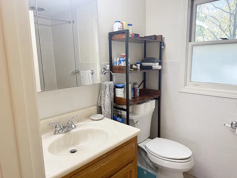14 Kings Ct — Photo 21