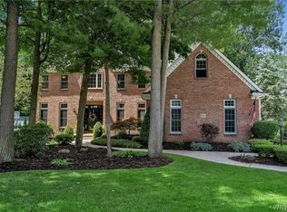 6690 Chesley Ct, East Amherst, NY 14051