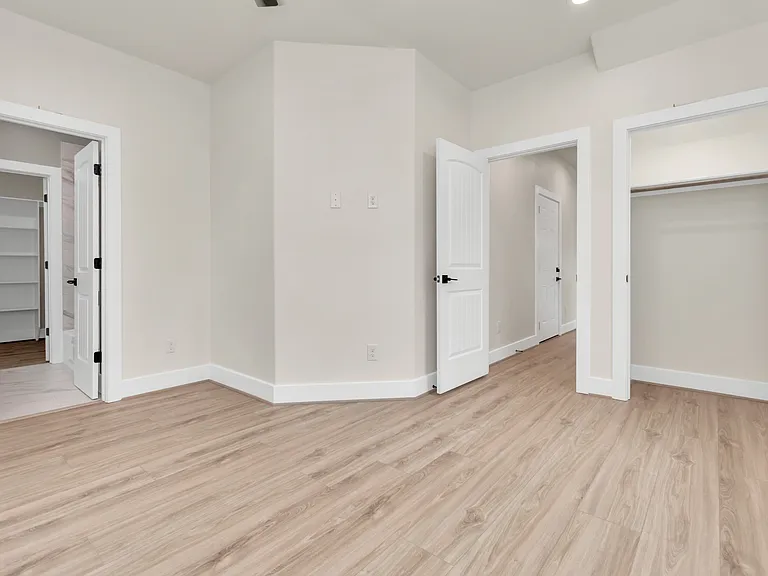 2408 Brailsfort St — Photo 36
