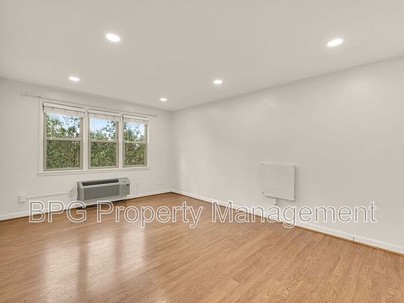 3rd image of 4635 20th Rd N APT 6