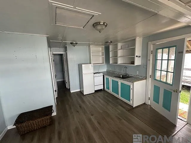 6871 Island Rd — Photo 2