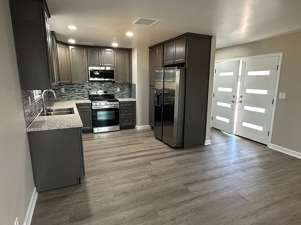 Newly renovated kitchen!