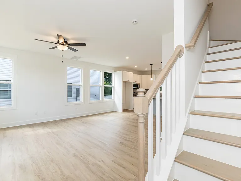 1057 E Harnett St — Photo 2