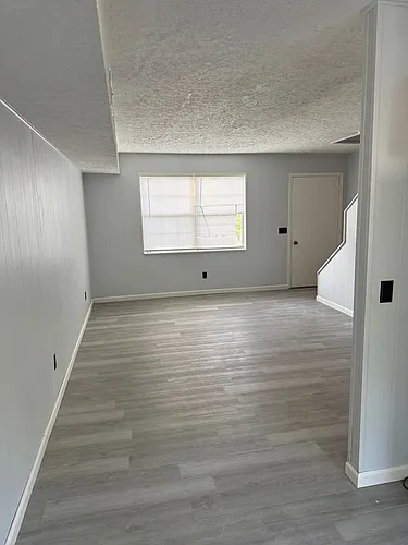 301 Park Blvd Photo 1