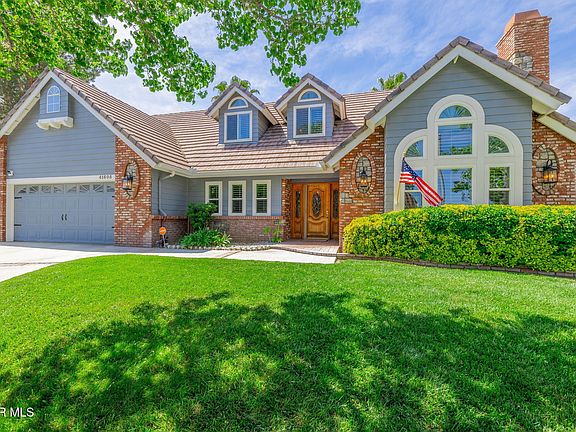 2nd image of 41605 Crispi Ln