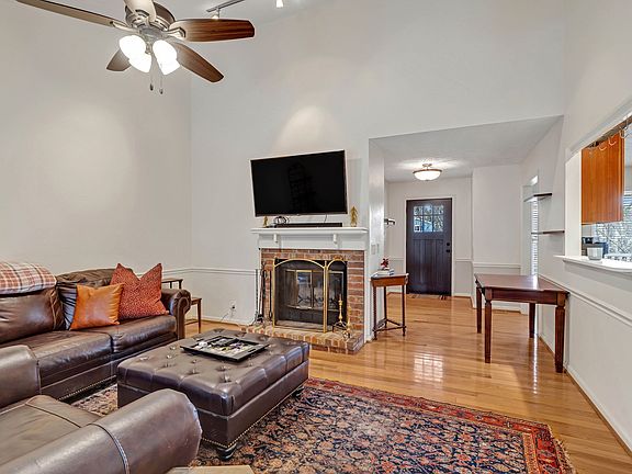 5th image of 602 Candleshoe Ct