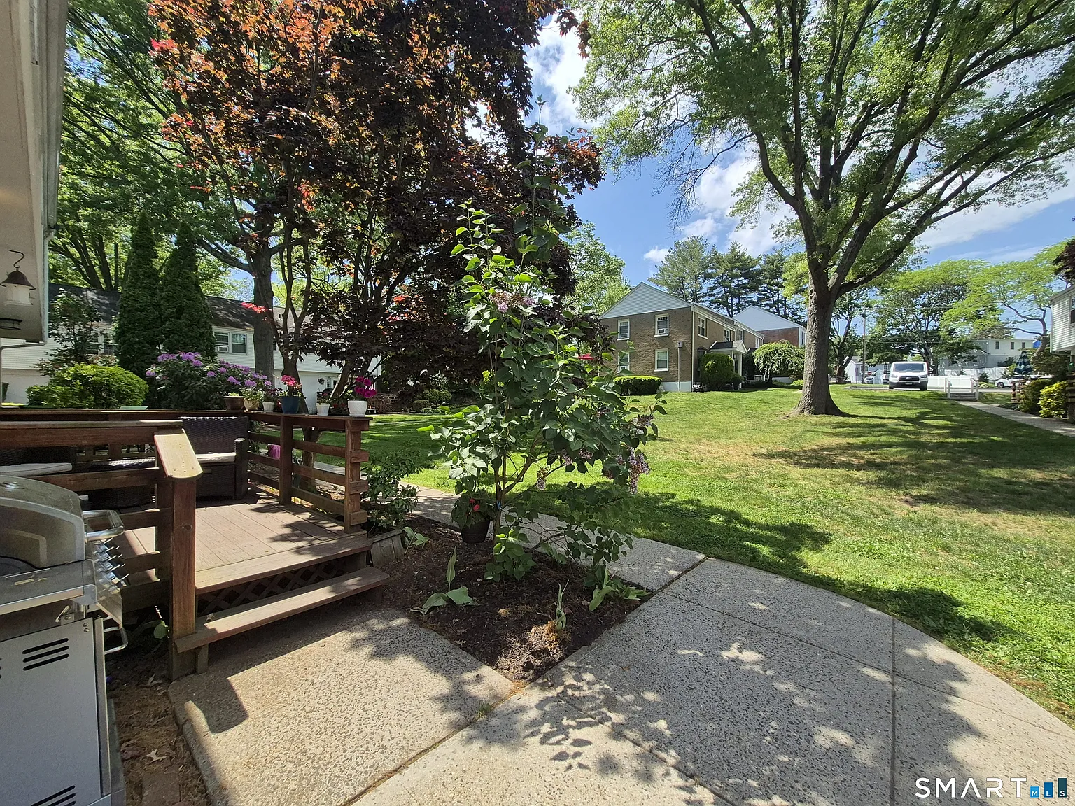3 bed, 1.0 bath, 1293 sqft, $3,150 — Photo 2