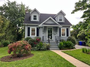 881 N Frederick St, Arlington, VA 22205