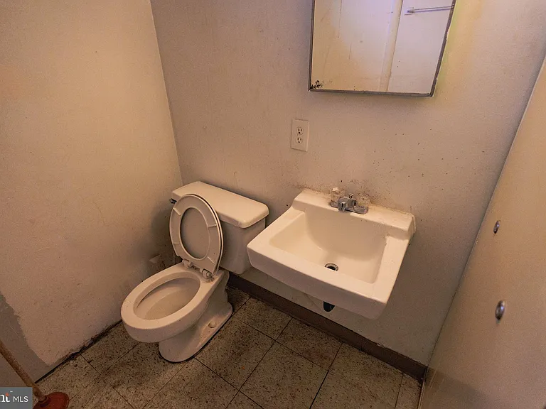 213 Laurel Ave #B — Photo 24