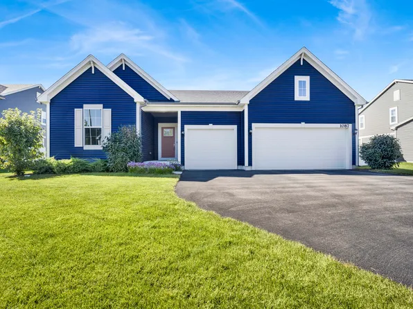 1087 Sugar Maple Dr, Crystal Lake, IL 60012