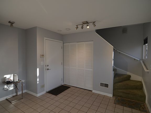 2nd image of 4851 N Pulaski Rd