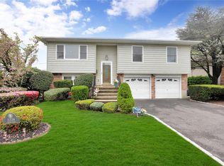 2228 Stacey Ct, North Bellmore, NY 11710