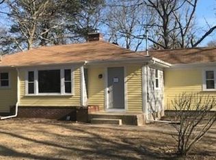 1016 Phinneys Ln, Centerville, MA 02632