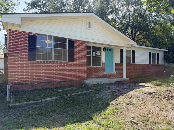 201 Young St, Brewton, AL 36426