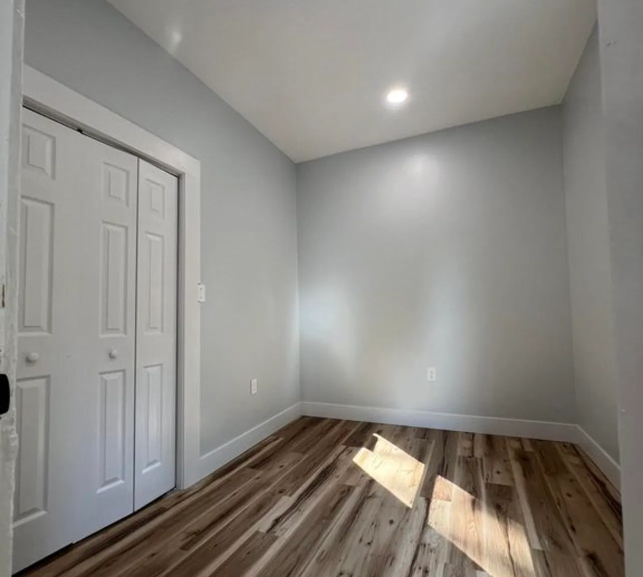 3 bed, $2,400 — Photo 4