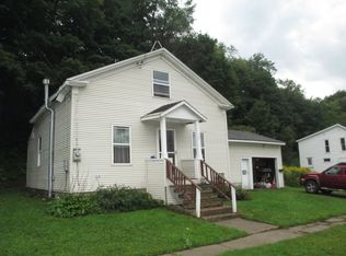 28 Liberty St, Adams, NY 13605