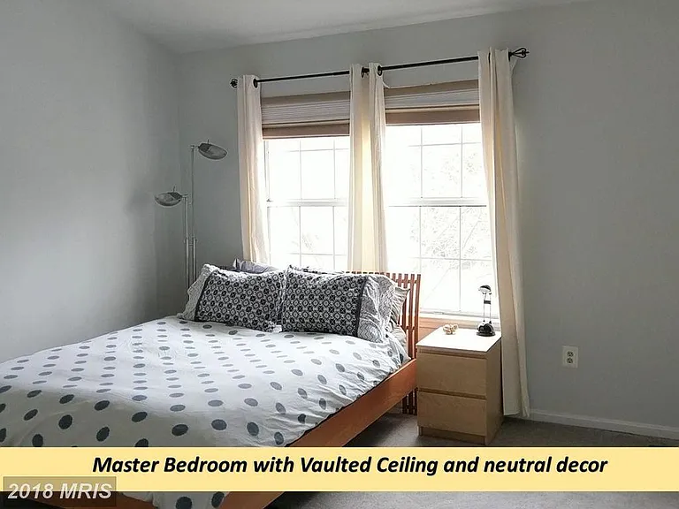 9614 Hingston Downs — Photo 2