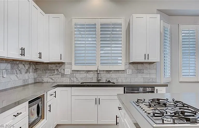 8103 Villa Cano St — Photo 18