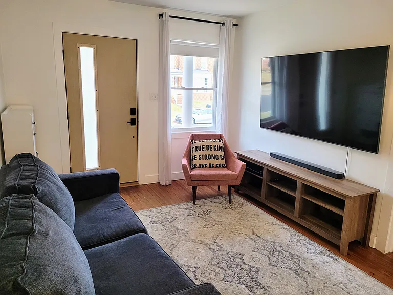 1209 Idlewood Ave — Photo 4