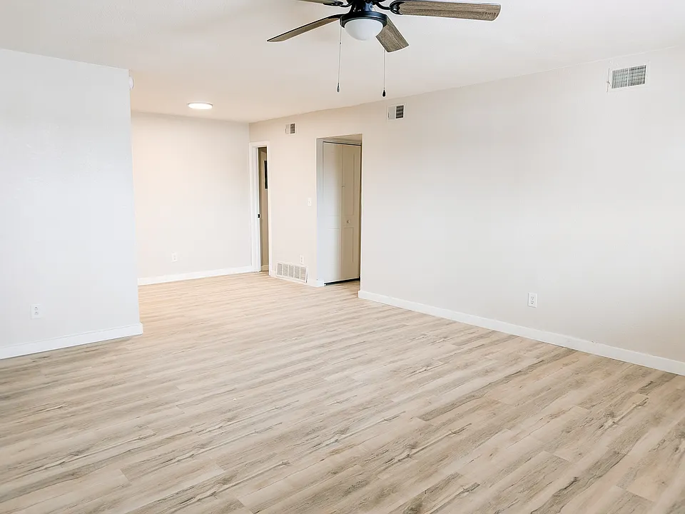 Prairie West Apartments