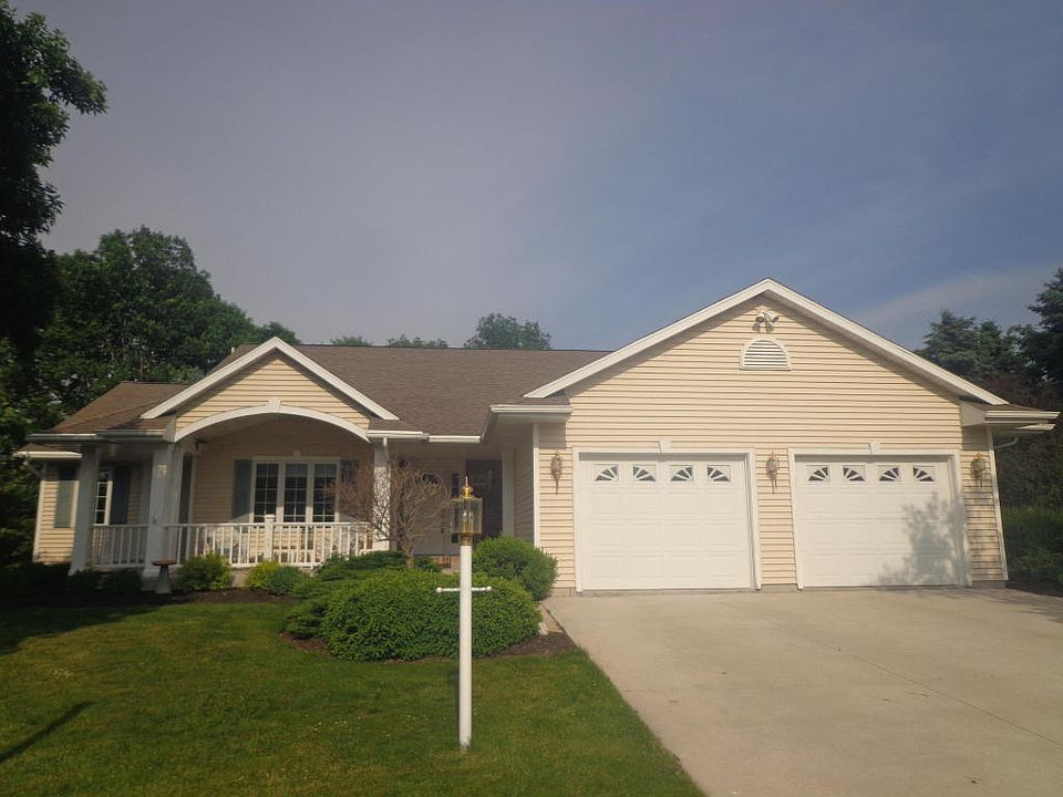 1st image of 202 Concord Dr