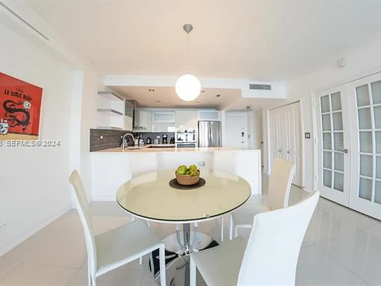 5601 Collins Ave #1206 — Photo 10
