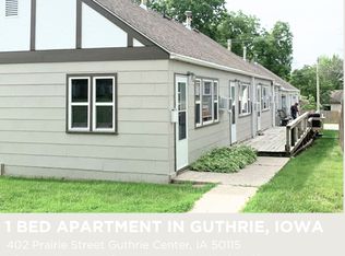 402 Prairie St APT 4, Guthrie Center, IA 50115