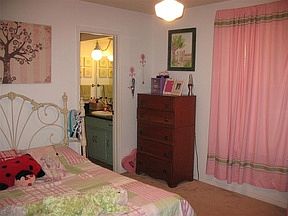 4th image of 402 Jansen Dr