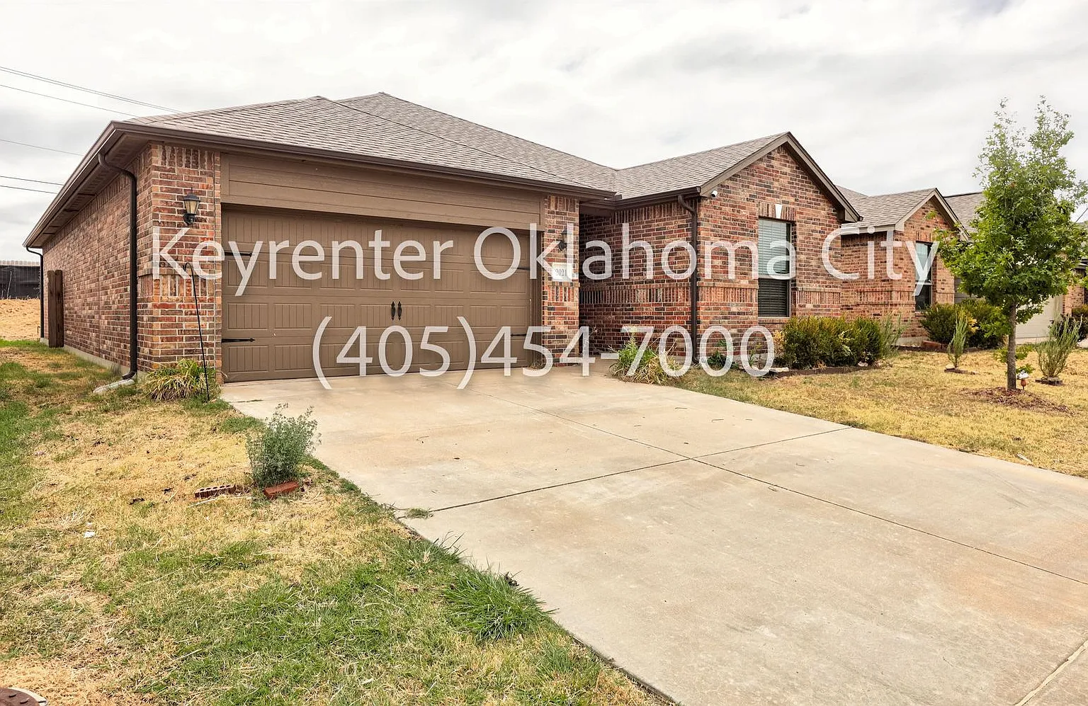 Charming El Reno Home with Beautiful Backyard Garden — Photo 4