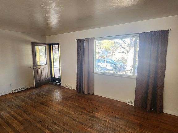 2nd image of 1404 Chatam Dr