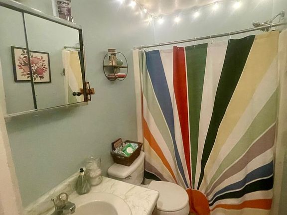 5th image of 2625 Floyd Ave #B