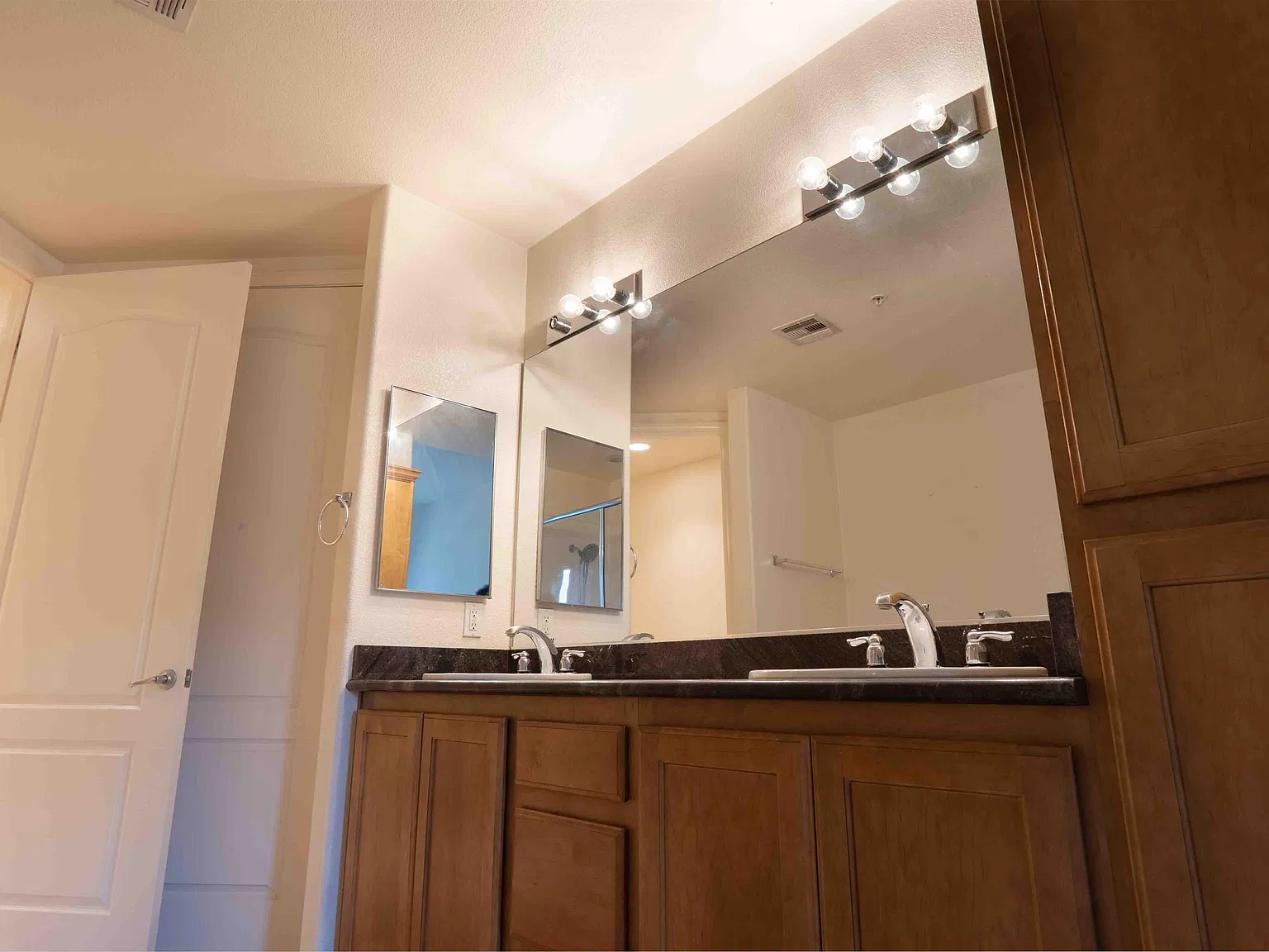 44 East Serene Avenue #420 - 1 — Photo 3