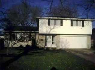 121 Ranch Trl, Buffalo, NY 14221